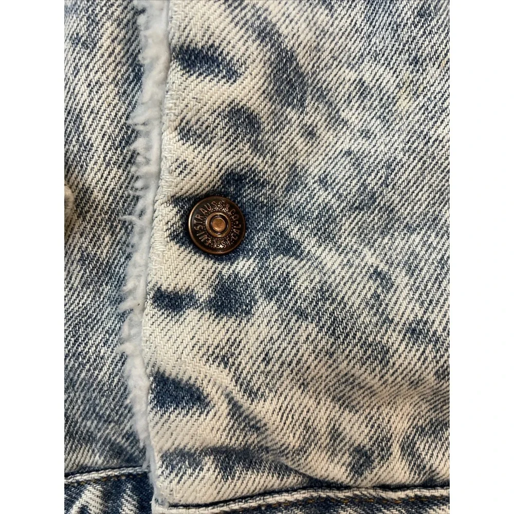 Vintage Levis Sherpa Lined Denim Trucker Jacket Men's Large Blue Made In USA‎